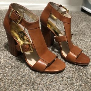 MICHAEL KORS Brown Heels!